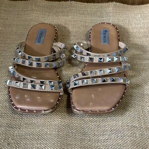 Steve Madden Beige Studded Sandals EUC